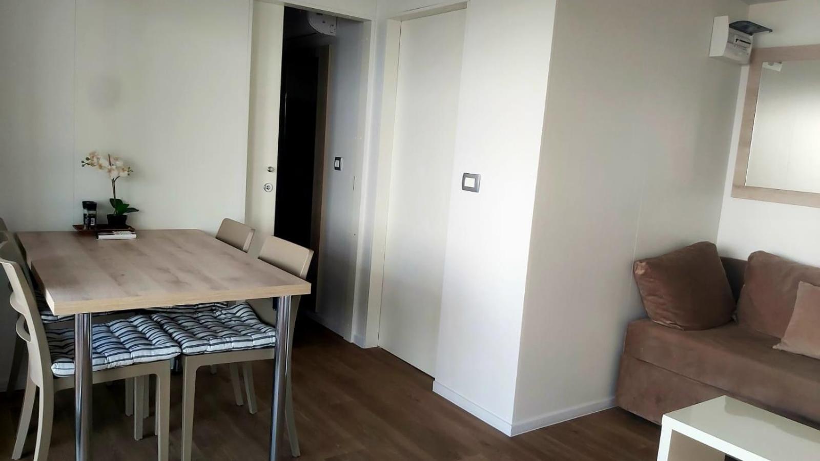 Mobile Home Apartment Camp Кленовица Экстерьер фото