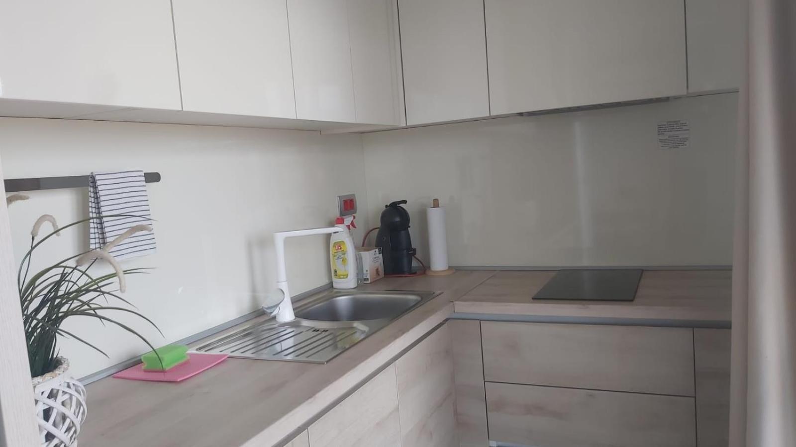Mobile Home Apartment Camp Кленовица Экстерьер фото